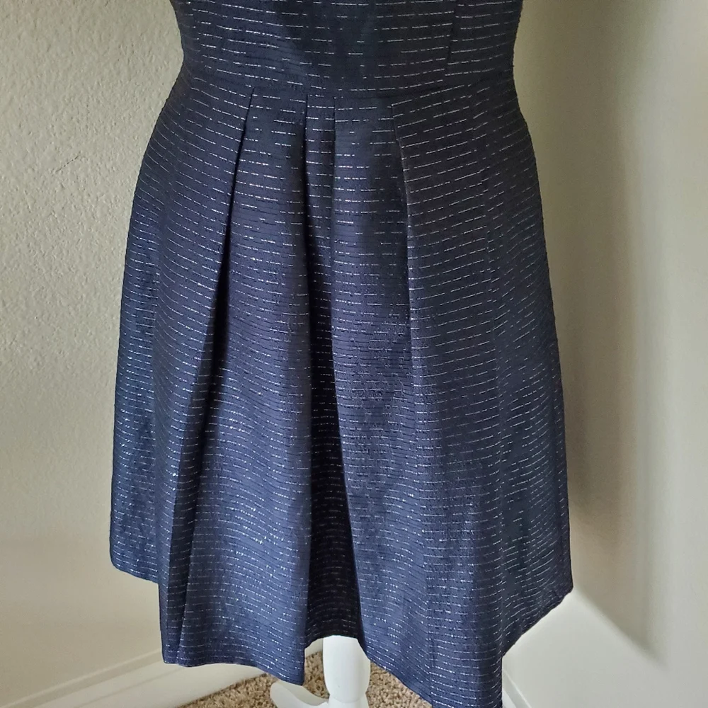 Tahari ASL Navy Blue Beaded Neckline Fit & Flare Dress Metallic Cocktail Size 4 - Picture 7 of 9